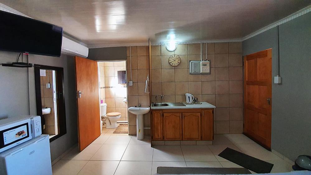 Genesis Self Catering Apartments Bloemfontein Exterior photo