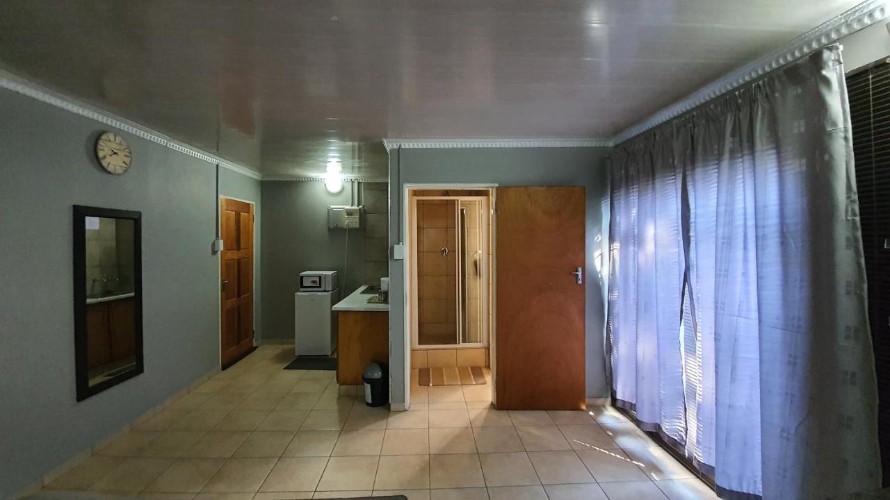 Genesis Self Catering Apartments Bloemfontein Exterior photo